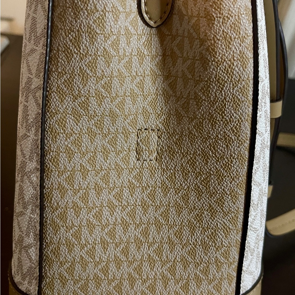 Michael Kors Beige, Peach & Brown Logo-Print Bucket Shoulder Bag - Picture 7 of 8